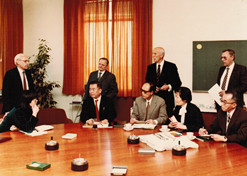 1978年，许文思带领上海医药工业研究院代表团在德国赫斯特企业考察。1994年许文思当选首批中国工程院院士